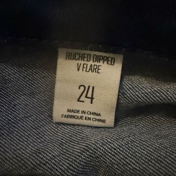 BDG Blue flared low rise ruched dipped V flare jeans size 24 - Picture 4 of 4